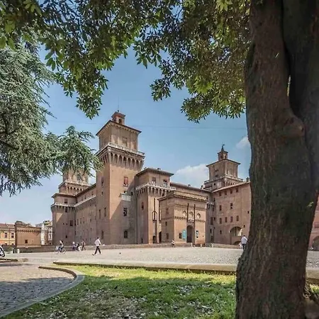Magnifico In Palazzo Storico Del 500” Apartment Ferrara