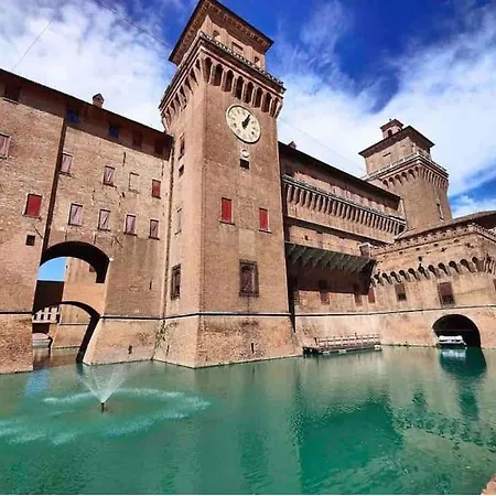 Magnifico In Palazzo Storico Del 500” Apartment Ferrara