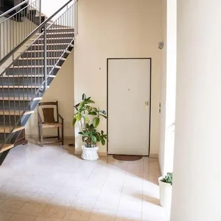 Magnifico In Palazzo Storico Del 500” Apartment *