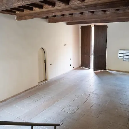 Apartment Magnifico In Palazzo Storico Del 500” Ferrara